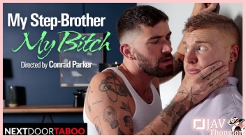 Next Door Taboo หนังAVเกย์ฝรั่ง หนุ่มควยใหญ่บ้ากาม Chris Damned อกหำเพราะรักสาวสำส่อน เลยหันมาเย็ดตูดแนวชายรักชาย จับหนุ่มควยใหญ่ เอาหำกระแทกปากไม่ยั้ง จนน้ำว่าวเกือบแตกเข้าคอ แล้วจับล่อตูดเล่นท่าอย่างเสียว จนน้ำว่าวแตกเข้ารูขี้